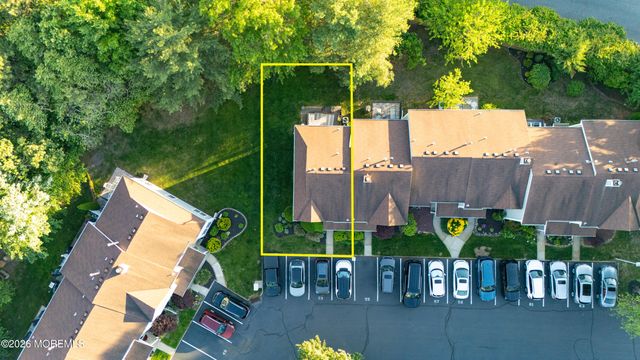 53 Horseshoe Court, Tinton Falls, NJ 07753