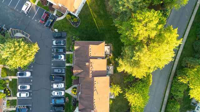 53 Horseshoe Court, Tinton Falls, NJ 07753