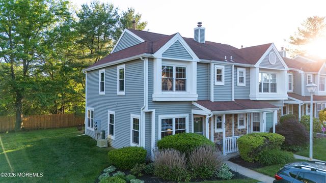 53 Horseshoe Court, Tinton Falls, NJ 07753