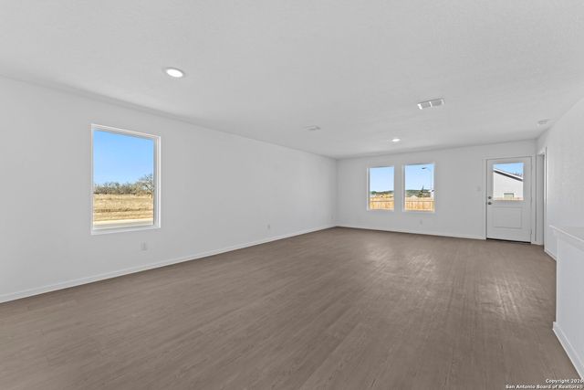 100 Ellendale Place, Fredericksburg, TX 78624