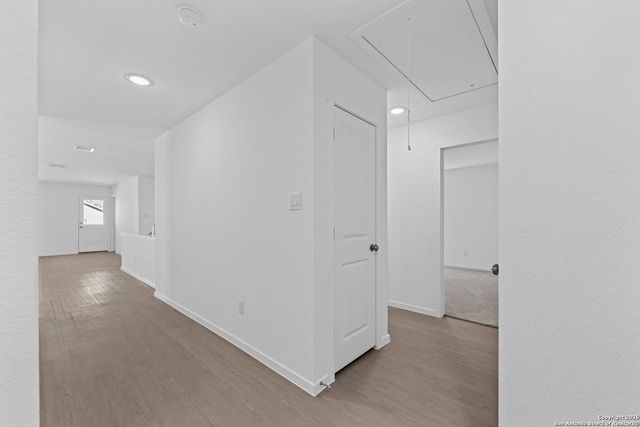 100 Ellendale Place, Fredericksburg, TX 78624