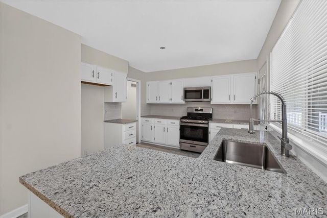 2026 Dawson Drive, St Charles, MO 63301