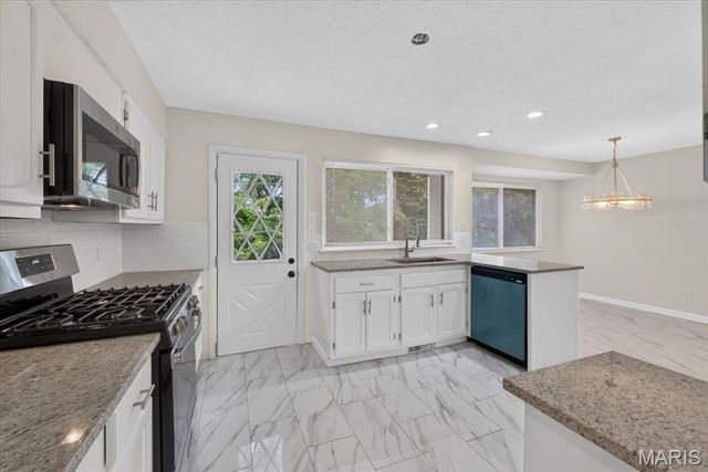 2026 Dawson Drive, St Charles, MO 63301