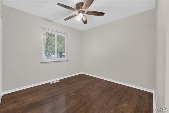 2026 Dawson Drive, St Charles, MO 63301