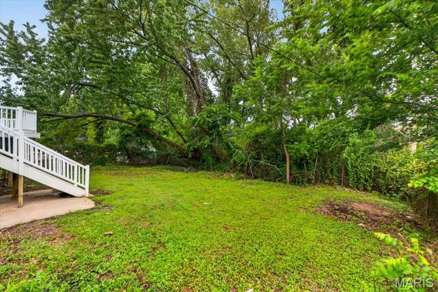 2026 Dawson Drive, St Charles, MO 63301