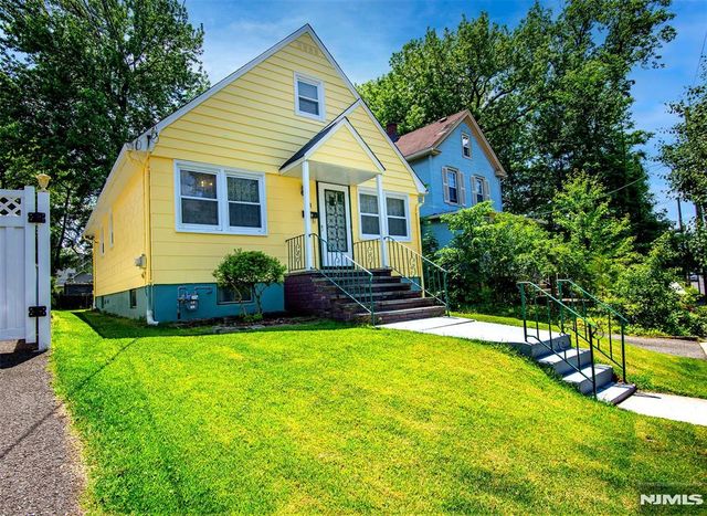 53 Sunnyside Avenue, Dumont, NJ 07628