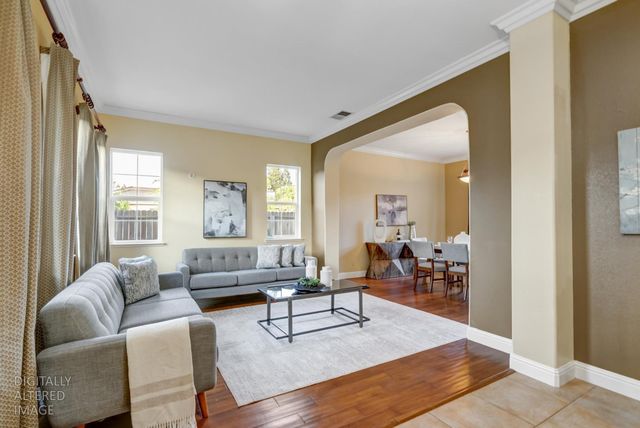 10216 Sorenstam Dr, Sacramento, CA 95829