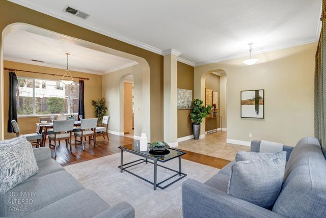 10216 Sorenstam Dr, Sacramento, CA 95829