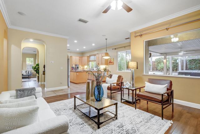 10216 Sorenstam Dr, Sacramento, CA 95829
