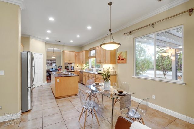 10216 Sorenstam Dr, Sacramento, CA 95829