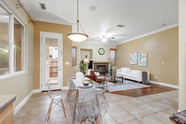 10216 Sorenstam Dr, Sacramento, CA 95829