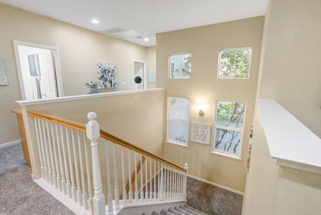 10216 Sorenstam Dr, Sacramento, CA 95829