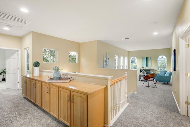 10216 Sorenstam Dr, Sacramento, CA 95829