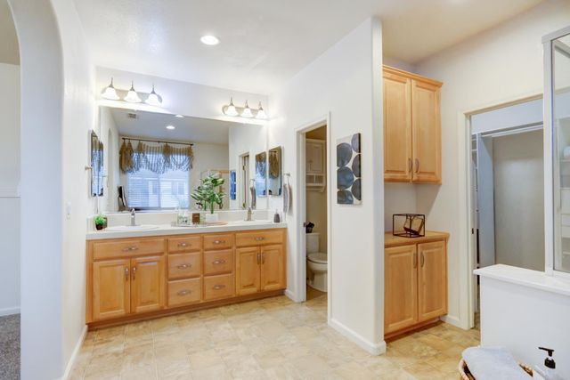 10216 Sorenstam Dr, Sacramento, CA 95829