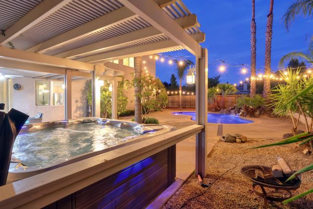 10216 Sorenstam Dr, Sacramento, CA 95829