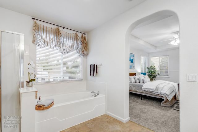 10216 Sorenstam Dr, Sacramento, CA 95829