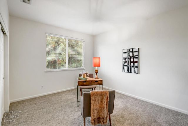 10216 Sorenstam Dr, Sacramento, CA 95829