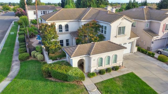 10216 Sorenstam Dr, Sacramento, CA 95829