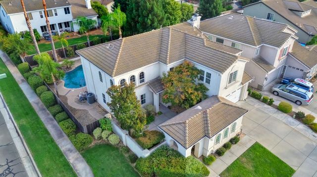 10216 Sorenstam Dr, Sacramento, CA 95829