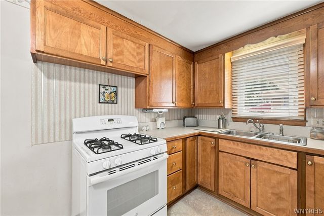 31 Coshway Place, Tonawanda, NY 14150