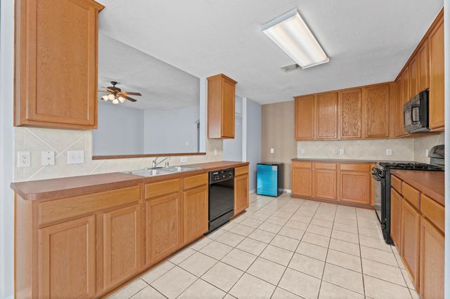 15107 Summer Sunset Drive, Humble, TX 77396