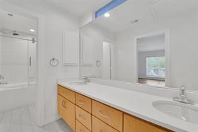 2202 N Peak Street, Dallas, TX 75204