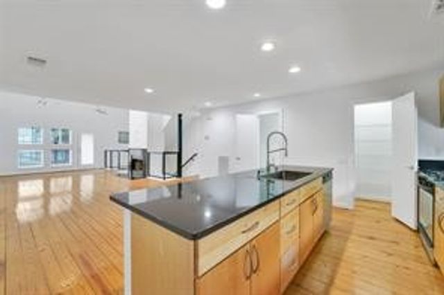 2202 N Peak Street, Dallas, TX 75204