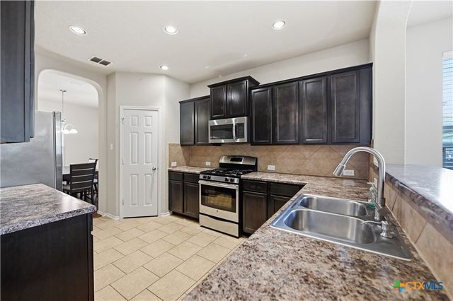 133 Finch Knoll, San Antonio, TX 78253