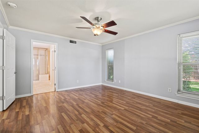 2830 Oak Creek Drive, Paris, TX 75462