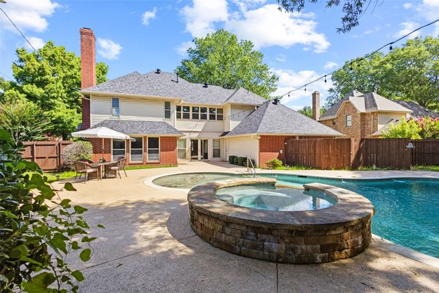 2830 Oak Creek Drive, Paris, TX 75462