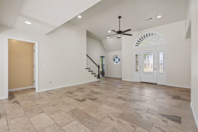 2830 Oak Creek Drive, Paris, TX 75462