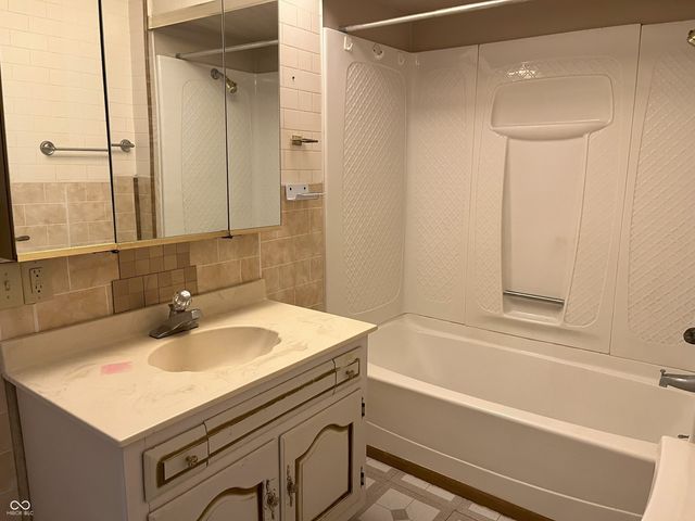 1800 Park Street, Terre Haute, IN 47803