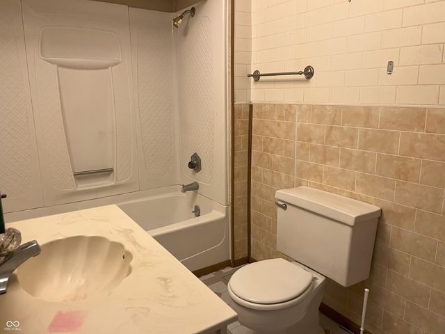 1800 Park Street, Terre Haute, IN 47803