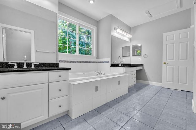 5257 FERRY BRANCH LN, Lothian, MD 20711