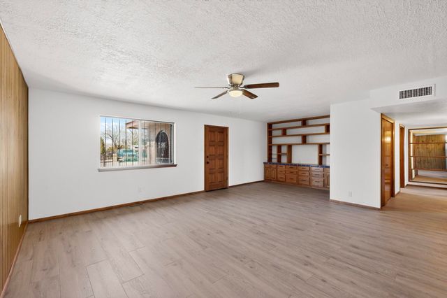 804 N 5th Street, Belen, NM 87002