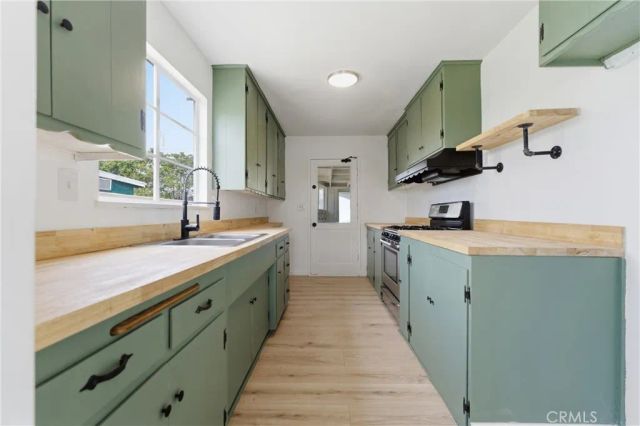 38738 36th Street East, Palmdale, CA 93550