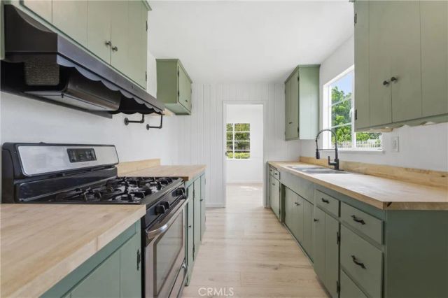 38738 36th Street East, Palmdale, CA 93550