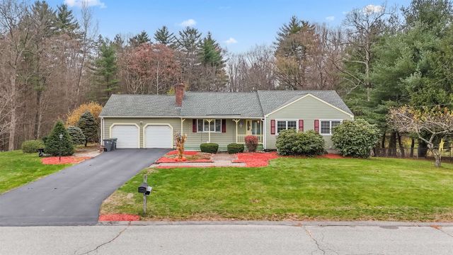 29 Golden Gate Drive, Hooksett, NH 03106