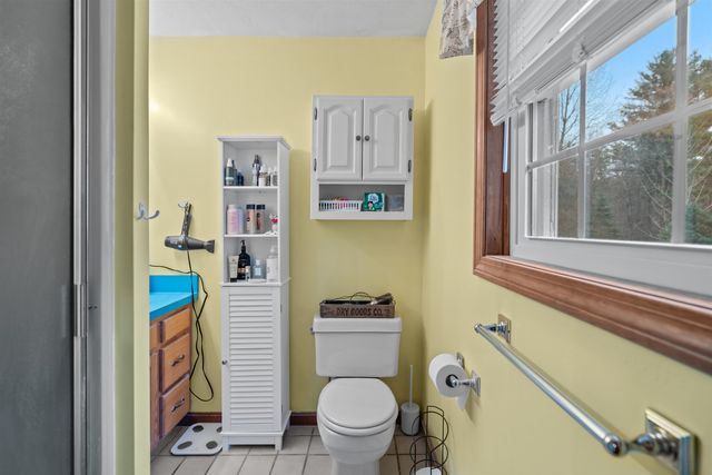 29 Golden Gate Drive, Hooksett, NH 03106