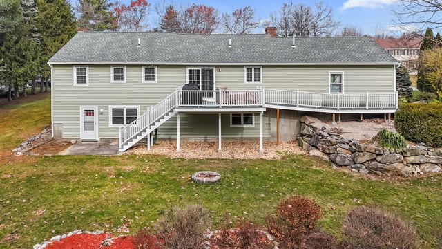 29 Golden Gate Drive, Hooksett, NH 03106