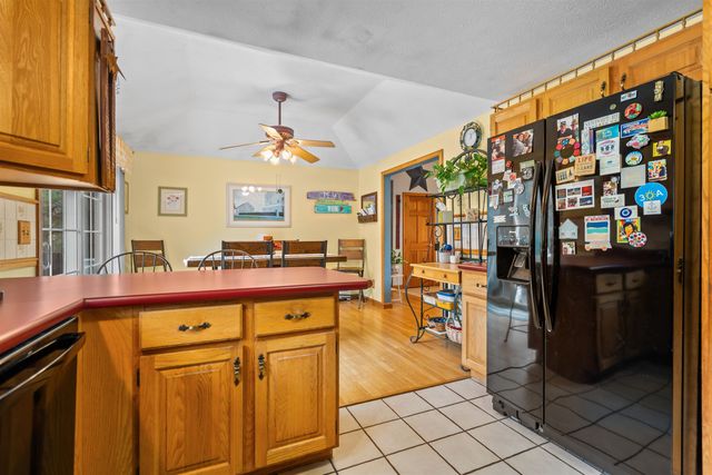 29 Golden Gate Drive, Hooksett, NH 03106