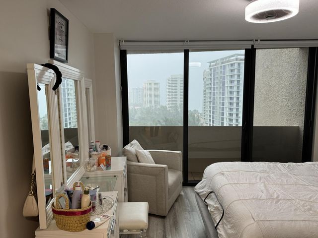 4200 N OCEAN Drive 2-1705, Singer Island, FL 33404