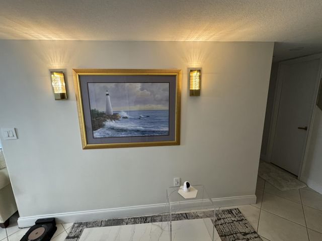 4200 N OCEAN Drive 2-1705, Singer Island, FL 33404