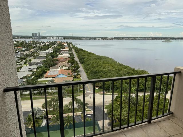 4200 N OCEAN Drive 2-1705, Singer Island, FL 33404