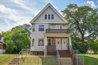 2135 N 44th STREET #2137, Milwaukee, WI 53208