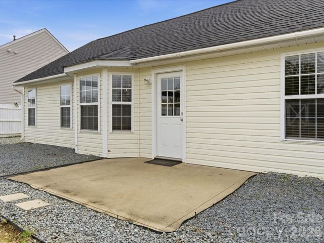 221 Glencroft Drive, Wingate, NC 28174