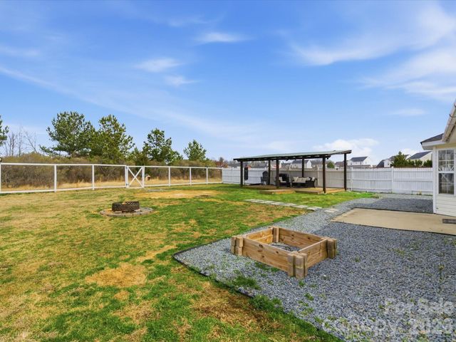 221 Glencroft Drive, Wingate, NC 28174