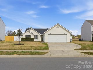 221 Glencroft Drive, Wingate, NC 28174