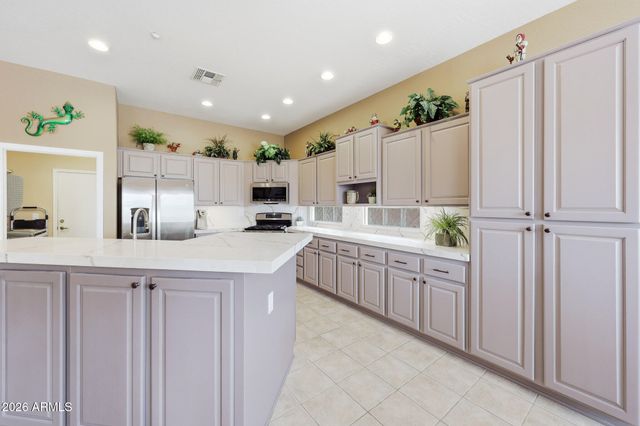 41630 N EMERALD LAKE Drive, Anthem, AZ 85086