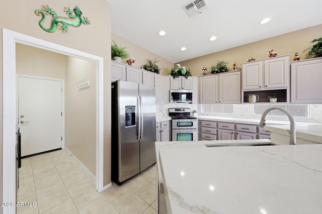 41630 N EMERALD LAKE Drive, Anthem, AZ 85086